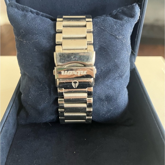 Vintage Nixon Women’s Watch Silver & Pink enamel - Picture 2 of 3